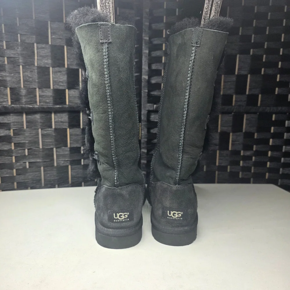 UGG Australia Bailey Button Triplet Black Suede Sheepskin Tall Boots 1873 Size 7
